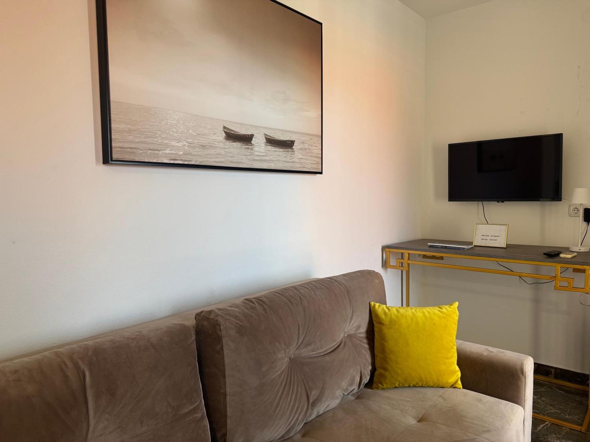 Apartments Orhidelia นยีวีเซ ภายนอก รูปภาพ