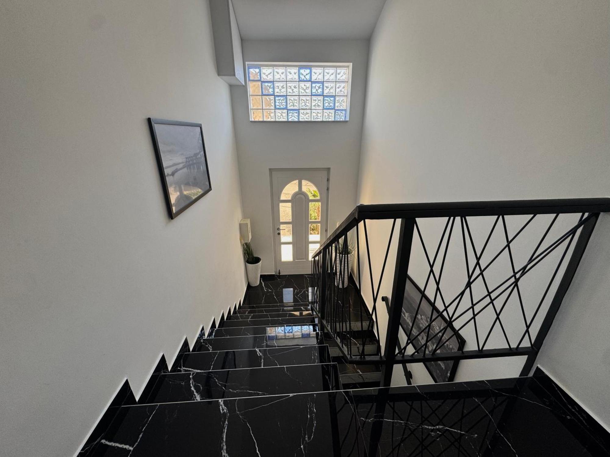 Apartments Orhidelia นยีวีเซ ภายนอก รูปภาพ