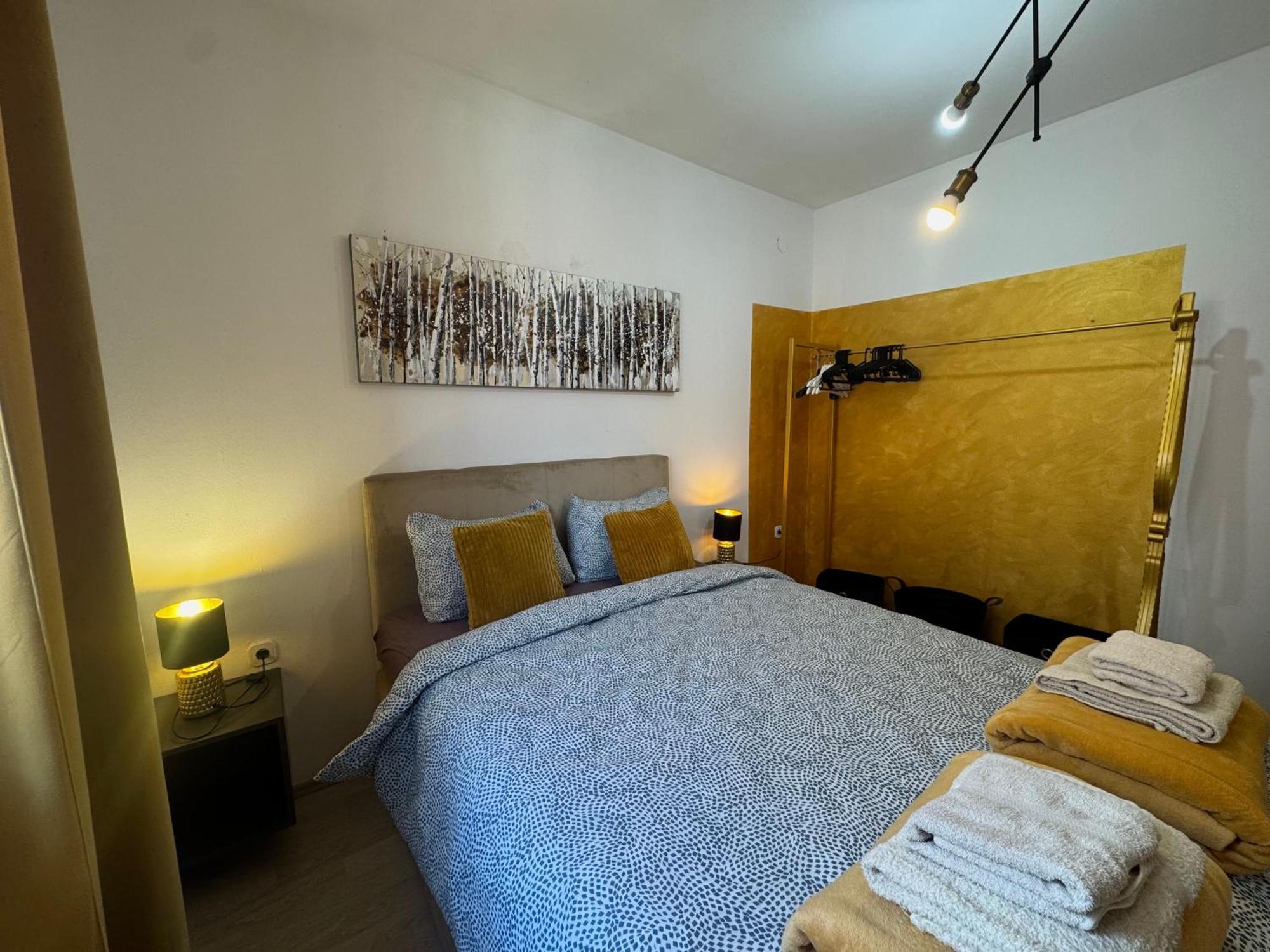 Apartments Orhidelia นยีวีเซ ภายนอก รูปภาพ